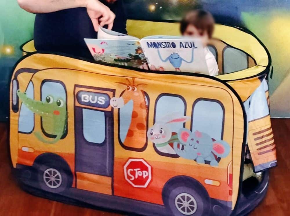 children playing with the toys and books